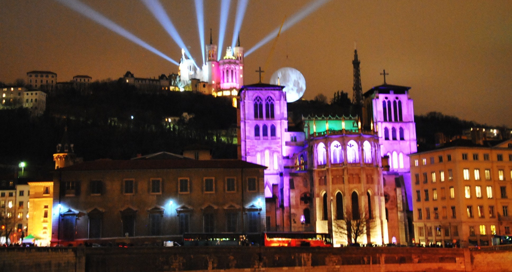 Fête des Lumières 2023 à Lyon - 8 décembre : date, programme, s'y rendre,  parking