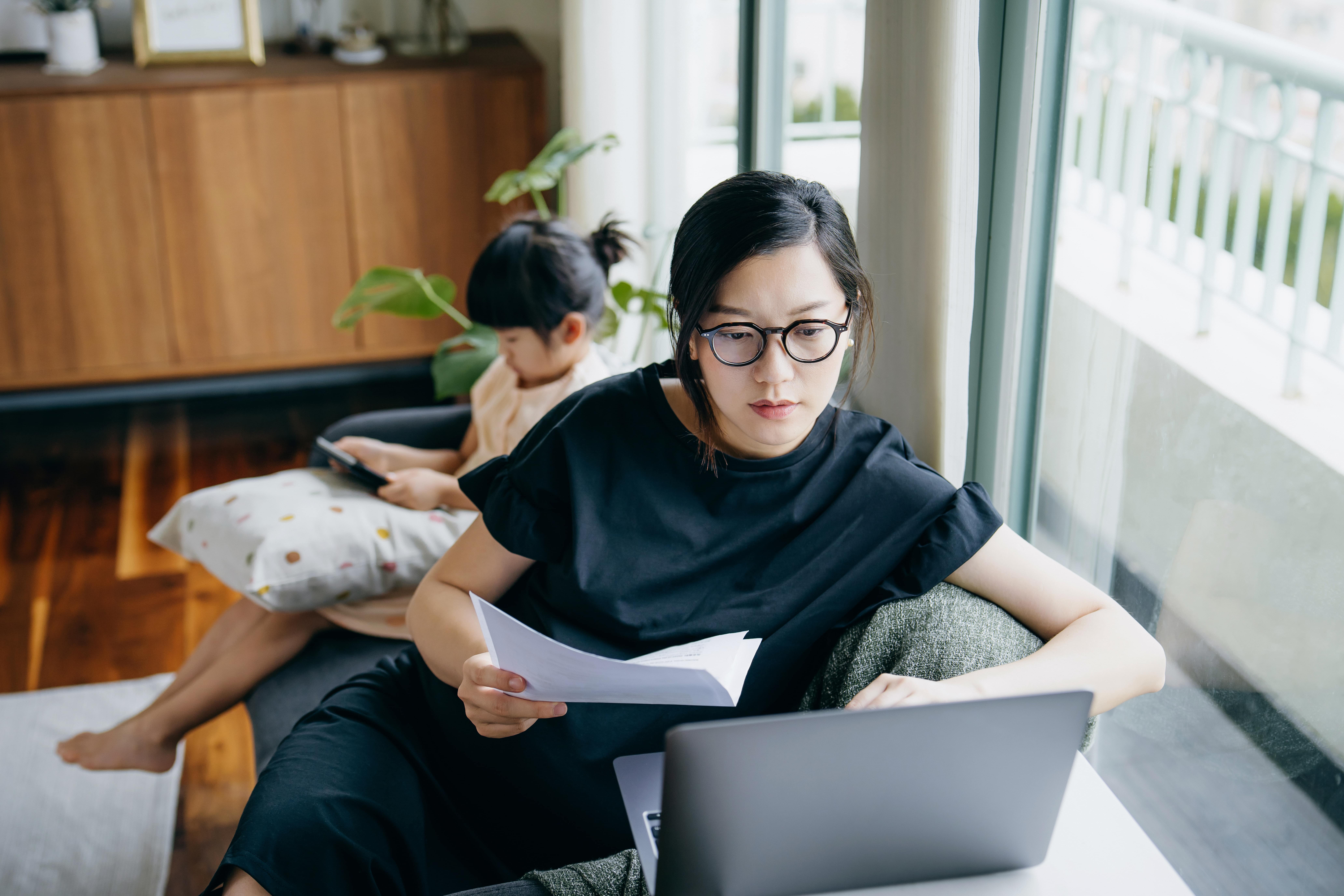 Des congés plus longs et une sécurité d'emploi renforcée pour les parents d'enfants malades